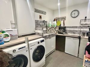 Photo 16- click for photo gallery